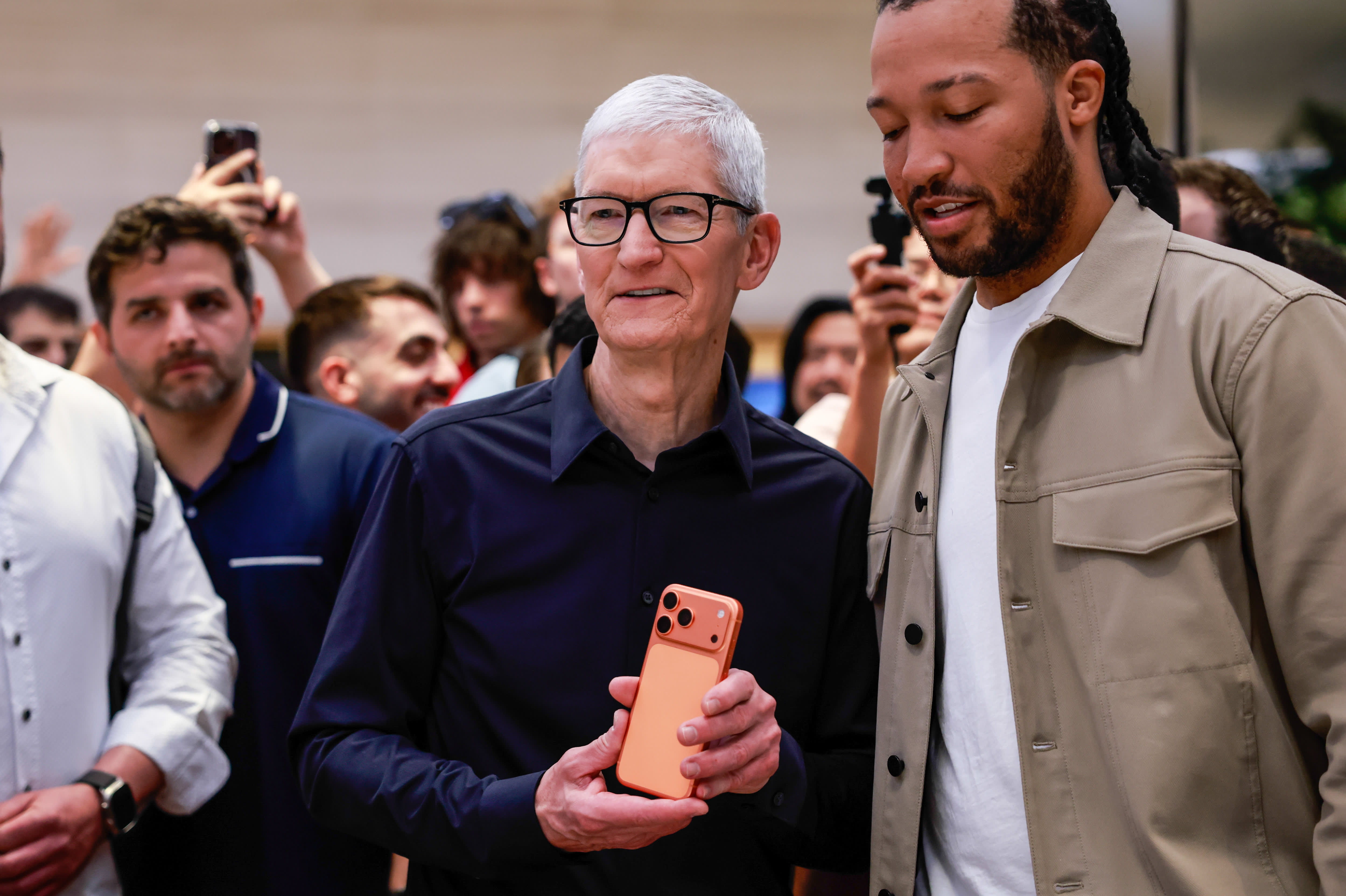 Apple's Memory Warning Shows AI Server Demand Reaching Consumer Devices