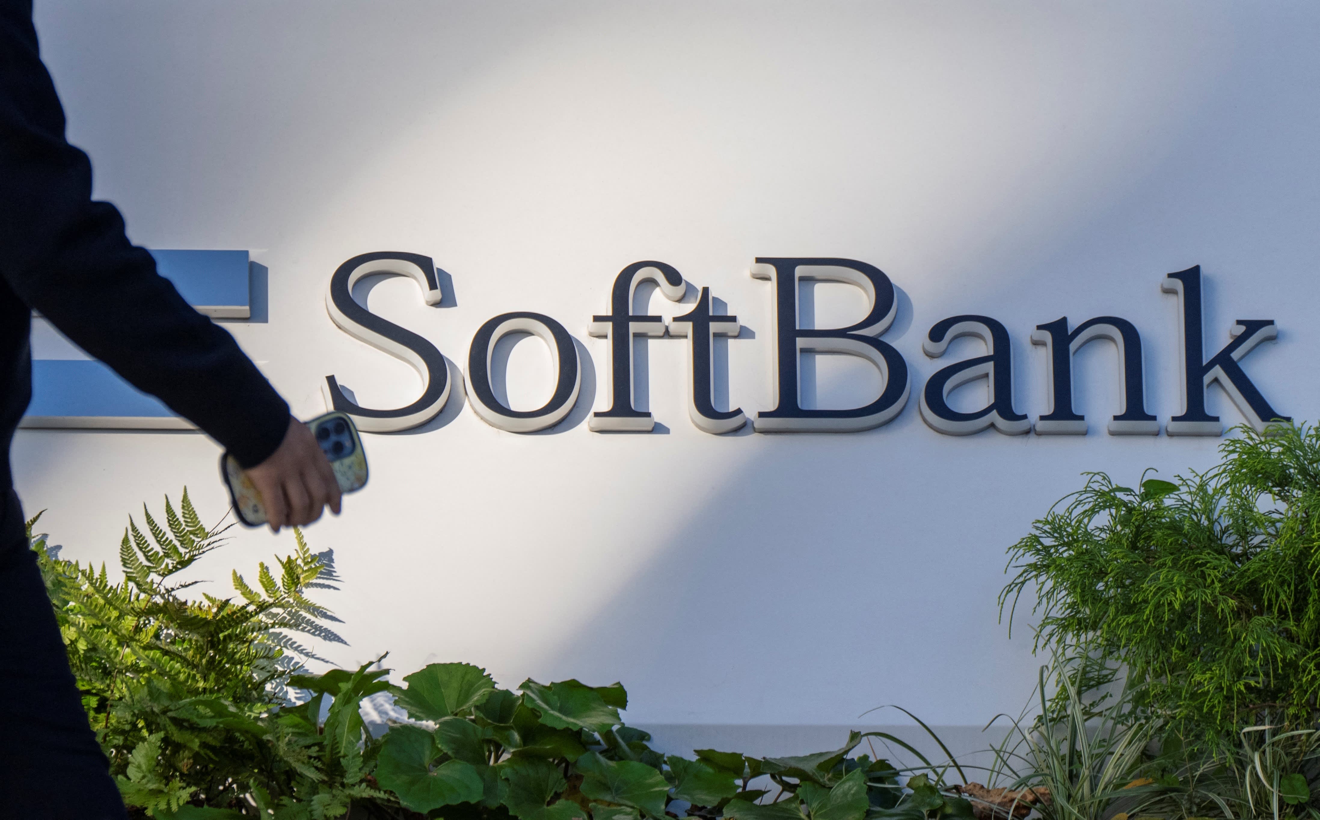 SoftBank Drop Shows AI Infrastructure Costs Hitting Asia Tech Stocks