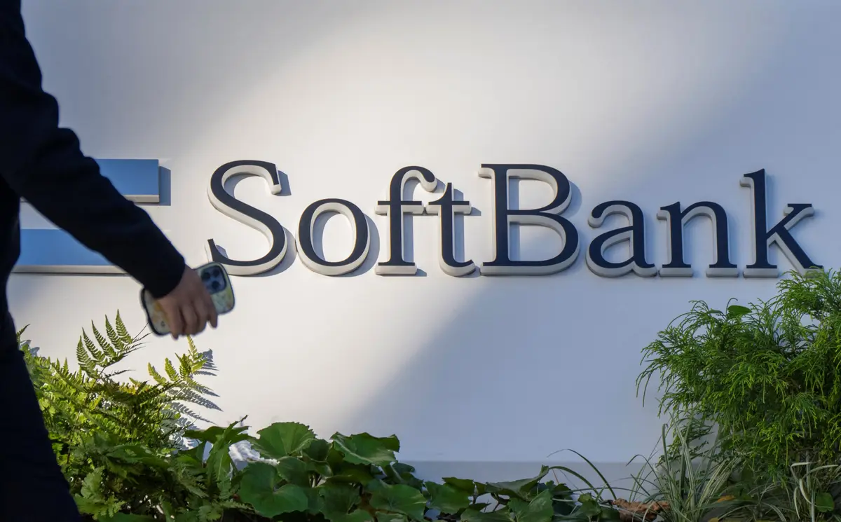 SoftBank Drop Shows AI Infrastructure Costs Hitting Asia Tech Stocks