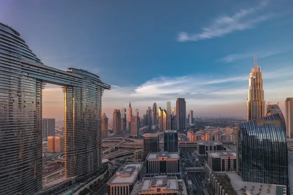 مبيعات العقارات التجارية في دبي تصل إلى 5.31 مليار دولار في النصف الأول