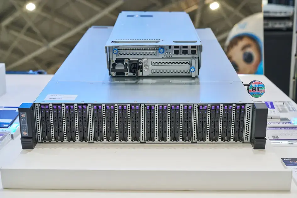 AIC Shows 32-Drive PCIe Gen6 JBOF Server For AI Cache Workloads