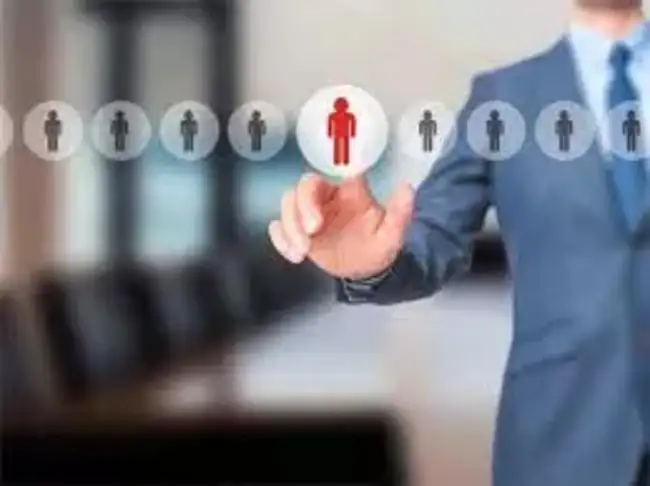 شركات الذكاء الاصطناعي الهندية تحول طلب الشركات إلى علاوة توظيف