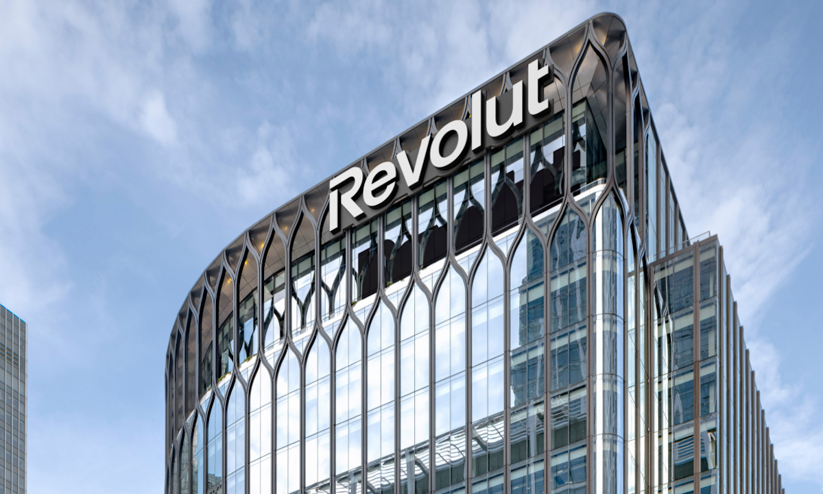 Revolut’s UAE Licenses Put Its Super-App Model Into A Regulated Gulf Test