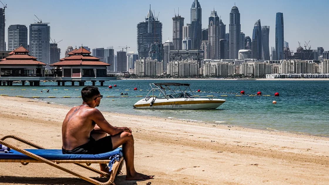 Dubai Hotels Turn to Residents as Tourism Shock Tests Luxury Demand