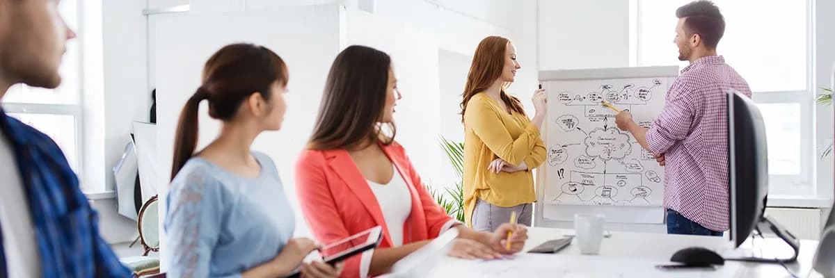 الرؤساء التنفيذيون في الإمارات يواجهون اختبار مساءلة الذكاء الاصطناعي مع مطالبة المجالس بنتائج قابلة للقياس