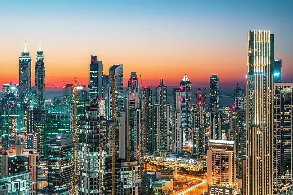 سوق العقارات السكنية في الإمارات ينقسم بين طلب المخطط وتراجع إعادة البيع